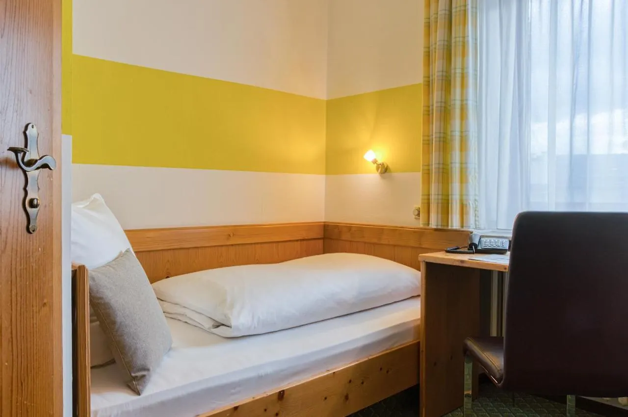 ***  Centro Hotel Sautter Stuttgart City, Trademark Collection By Wyndham Németország